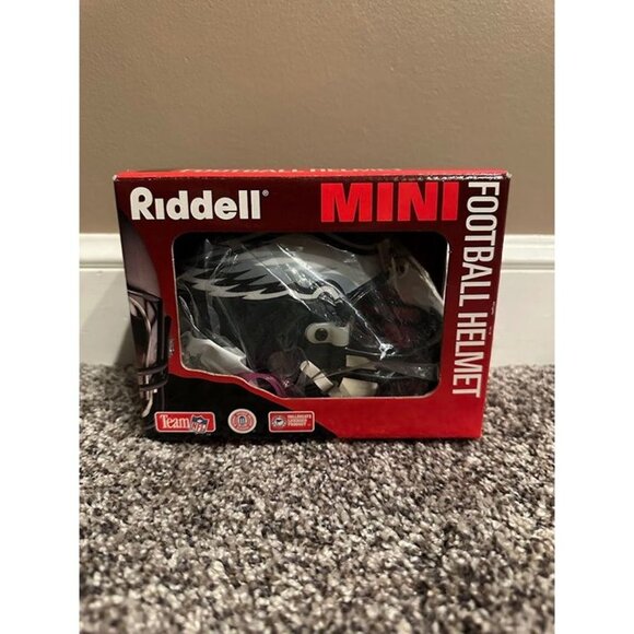 Mike Vick signed autographed Philadelphia Eagles Vintage VSR4 Mini Helmet BAS - Picture 6 of 6